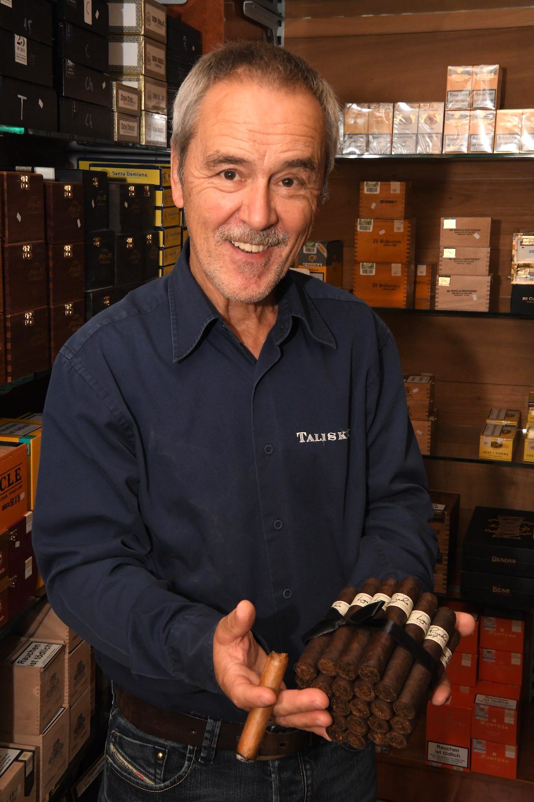 Willi Weber, Bonner Pfeifen & Cigarrenhaus